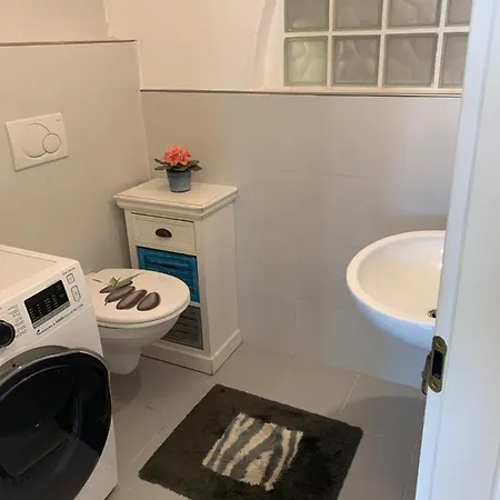 Appartement Schoene Ferienwohnung 36 Viralago Mit Privatstrand