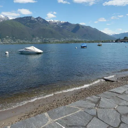 Schoene 36 Viralago Mit Privatstrand Apartmán Gambarogno